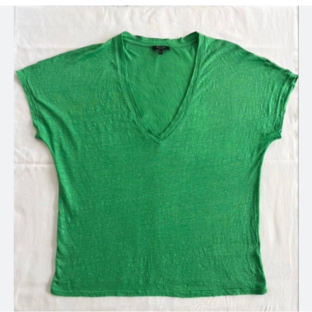 Linen blend green v neck